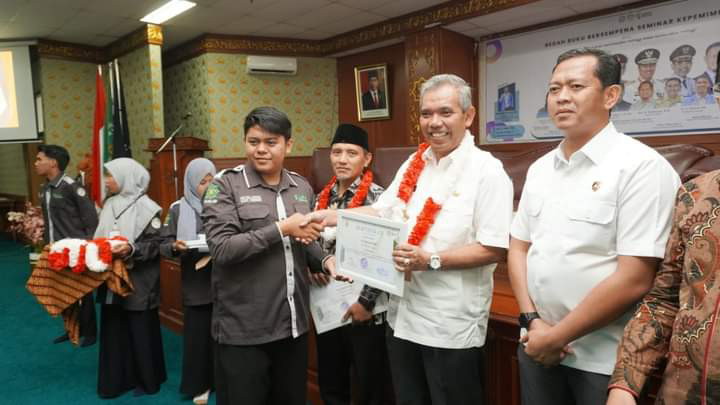 Hadiri Seminar Kepemimpinan Uin Suska Riau, PJ Bupati Kampar Apresiasi dan Terima Kasih Telah Menyelenggarakan Seminar Ini .